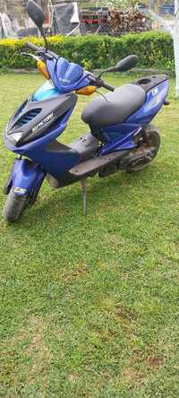 Vendo ou troco yamaha