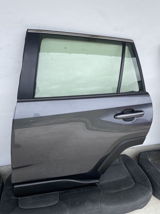 Двері Toyota Rav4 2019-22h передня ліва Тойота Рав4 2020-21р