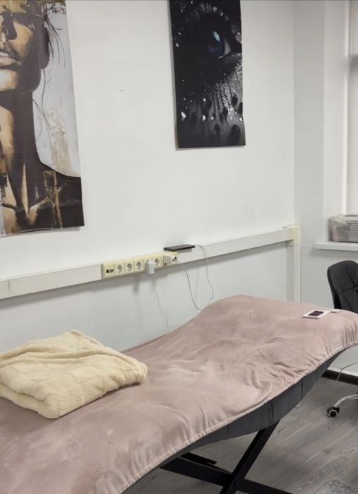 Шукаю моделей на нарощення вій, фарбування брів, манікюр та педикюр