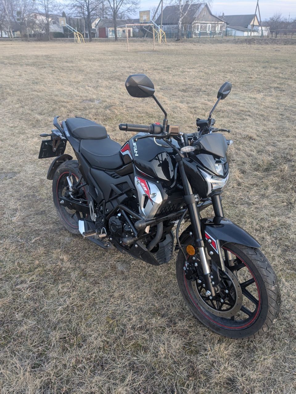 Lifan sr220-4v 2024року.