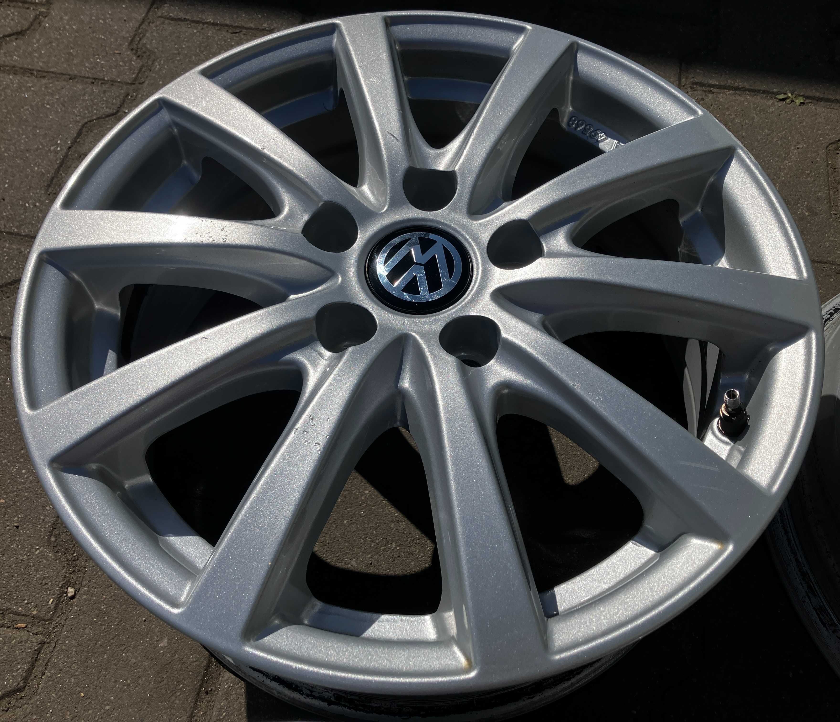 Felgi aluminiowe 16 Vw Golf V VIII VI Touran Jetta Eos Caddy Passat B7