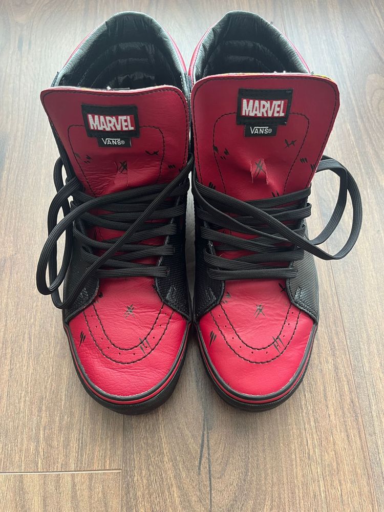 Vans Marvel Deadpool em 44