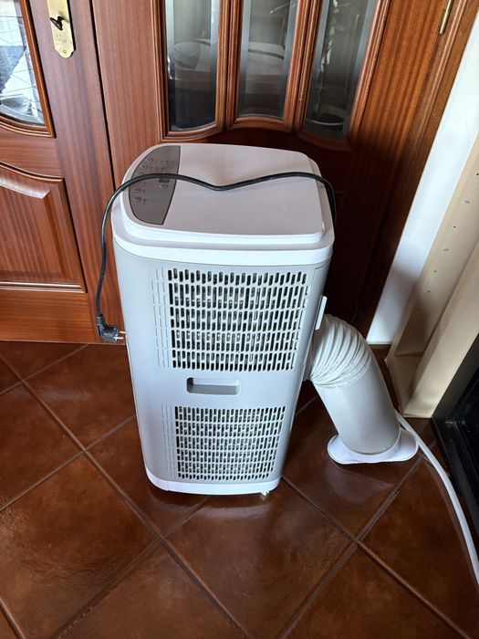 AC Portatil  - 3 meses funcionamento como novo
