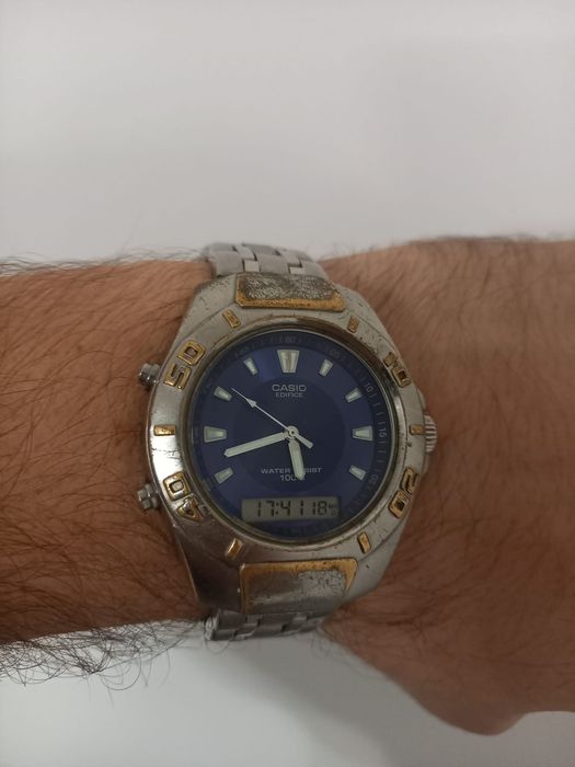 Stary duży zegarek Casio