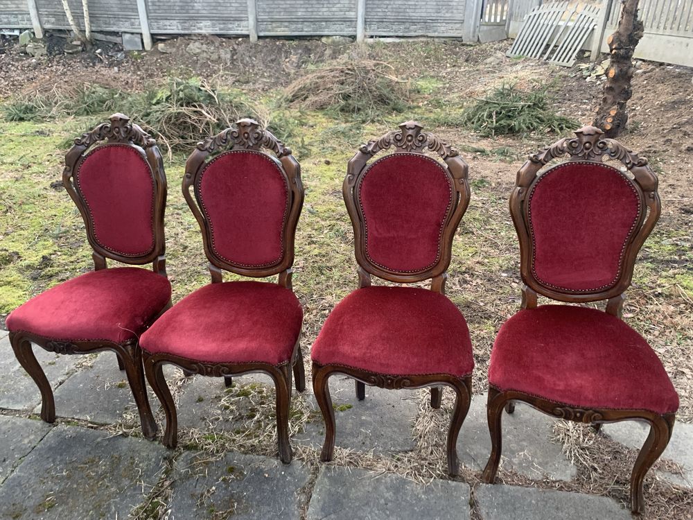 Krzesła do sprzedania