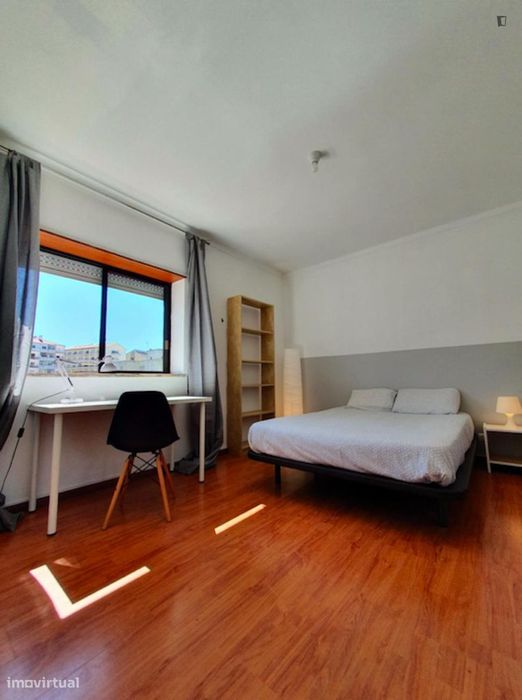 Quarto - localizado em Bairro do Sol Coimbra