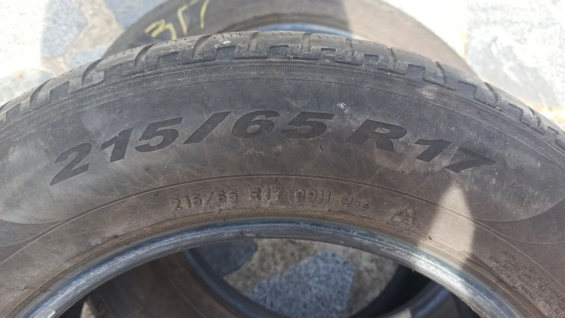 Шини Pirelli 215/65 R17 (б/у 2колеса)