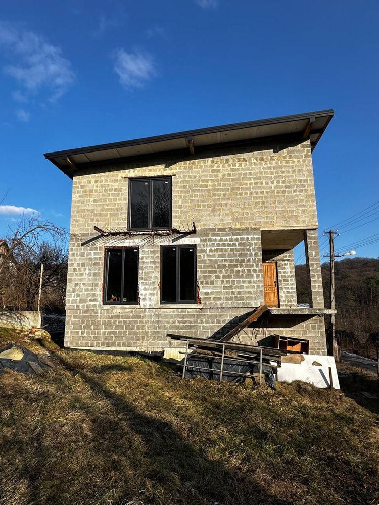 Продаж будинку в мальовничому містечку,село Чишки(озеро Мала Швейцарі)
