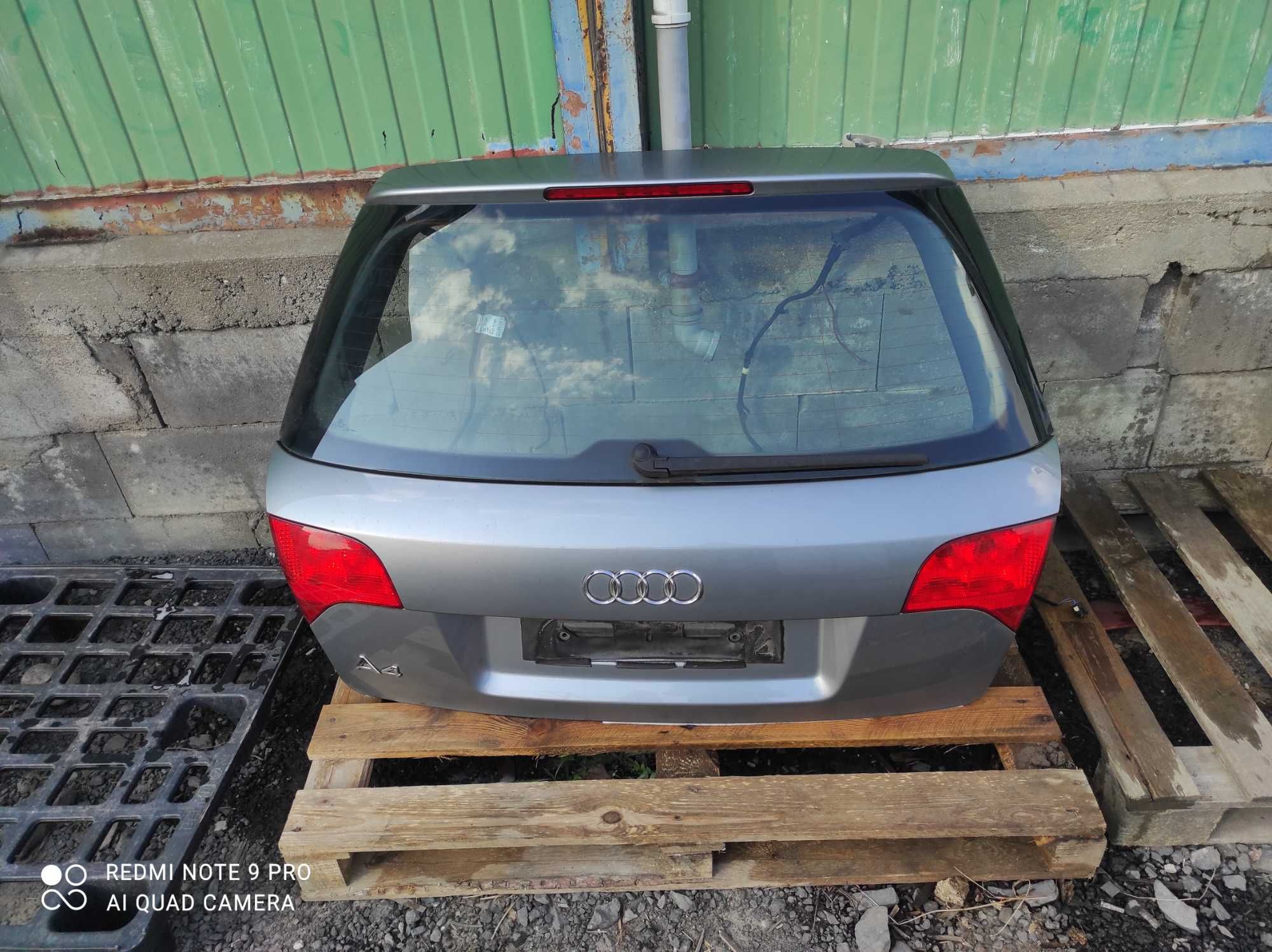 Audi a4 b7 kombi LY7G klapa bagażnika w kolor