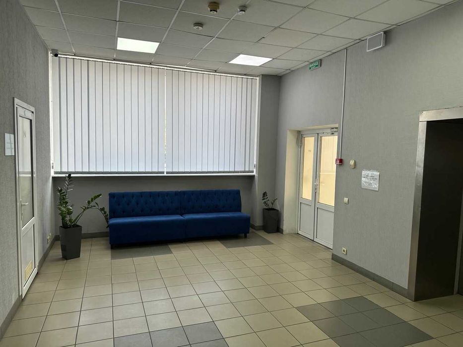 Двоповерховий офіс в БЦ, 81 м.кв., 2 поверх у подарунок, м. Дорогожичі