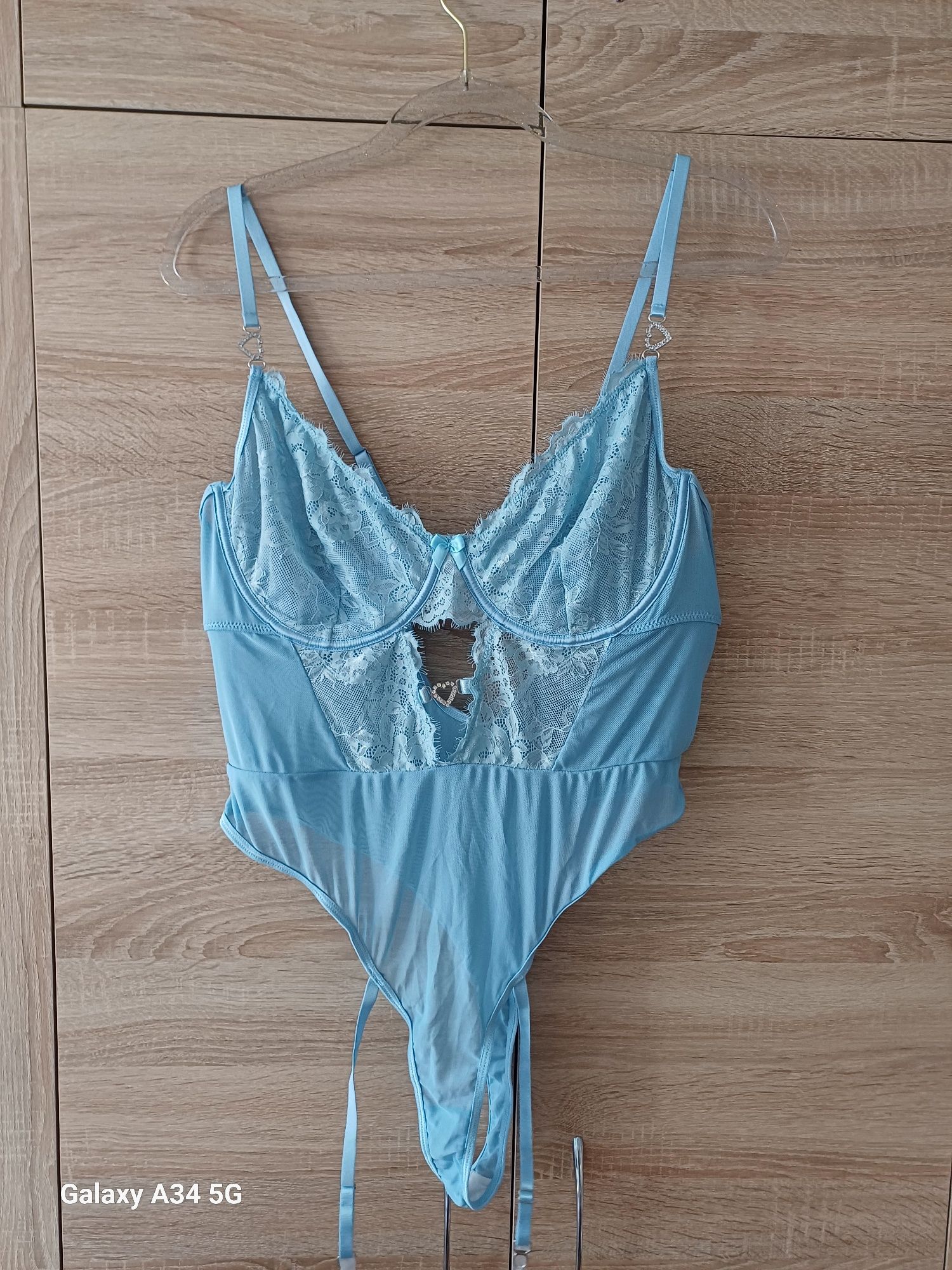 Gorące body z halterami,XL