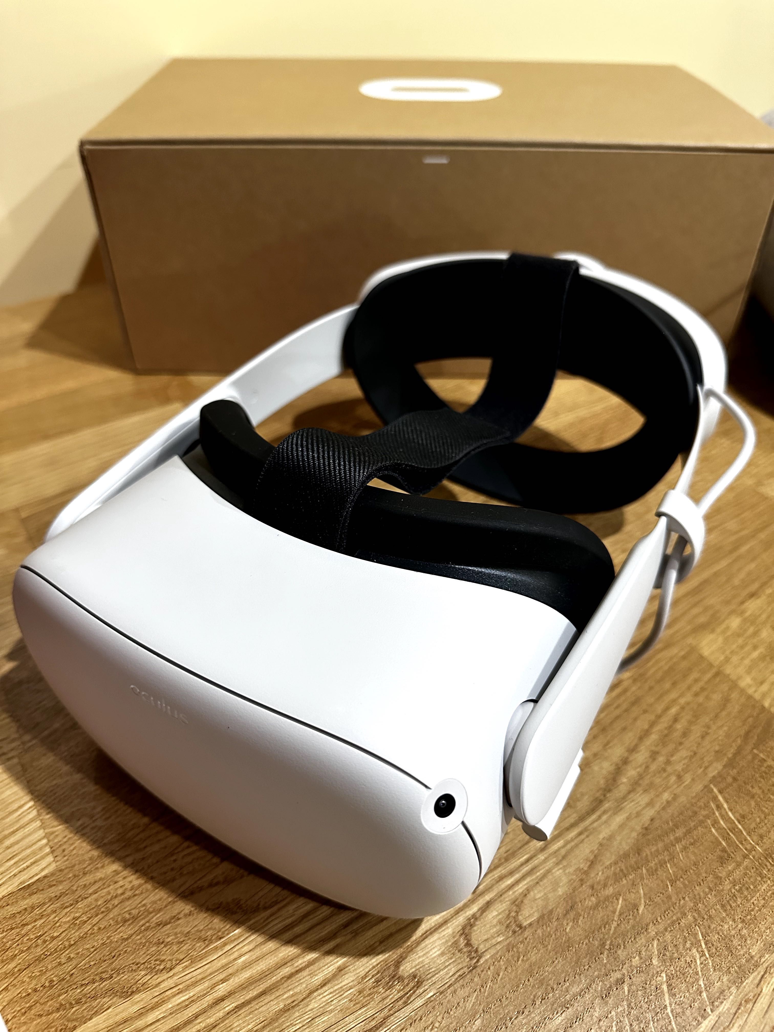 Окуляри віртуальної реальності Oculus Quest 2 256 Gb Elite Bundle