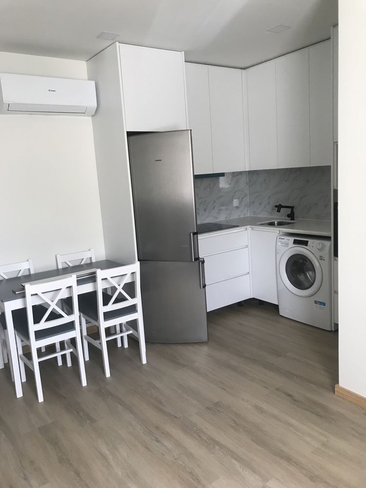 Alugua-se  T1 duplex mobilado porto