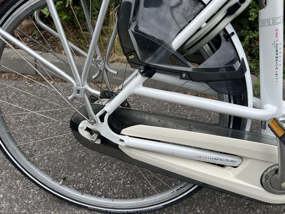 Holenderski rower elektryczny SPARTA EMOTION z 7 biegami w piascie /A