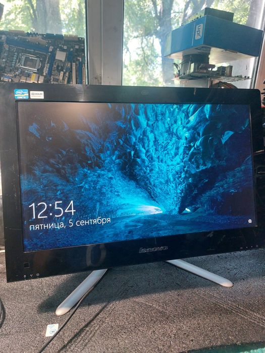 ПК моноблок Lenovo IdeaCentre C340(Intel Core i3)чорний+клавіатура+миш