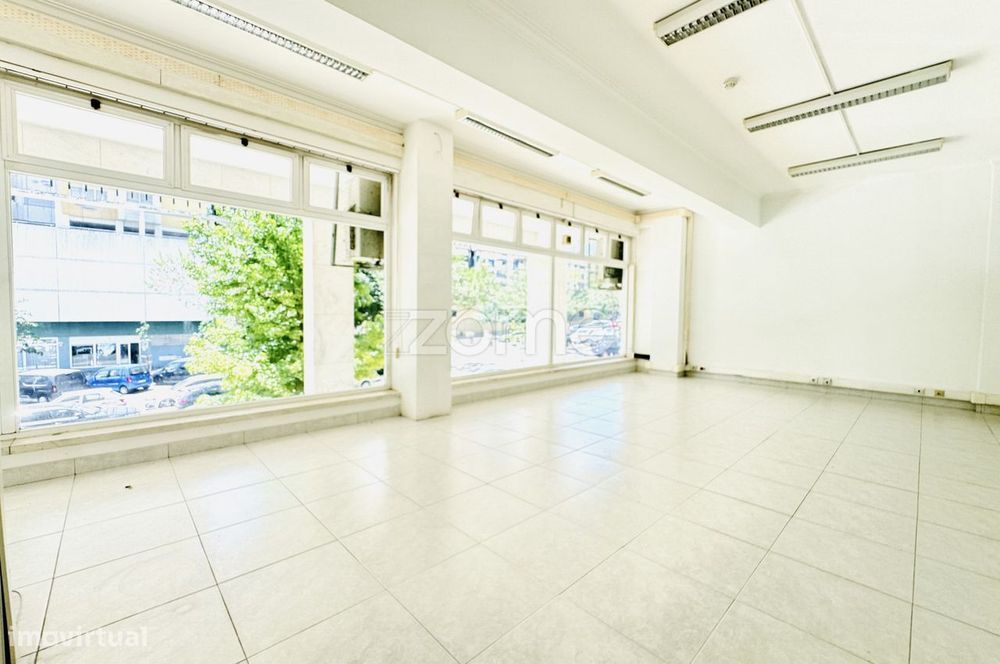 Excelente espaço para serviços ou comércio na Penha de França