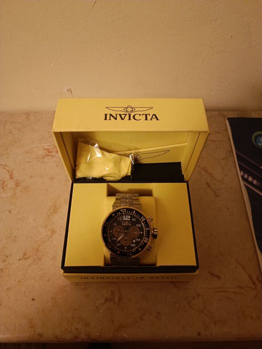 Relógio invicta  novo  1 mês