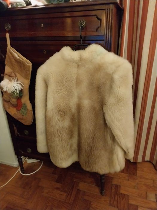 Casaco de pele muito quentinho tam/42