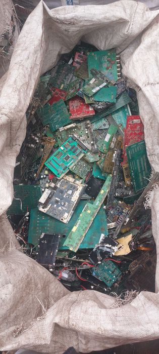 Куплю ПЛАТИ дорого