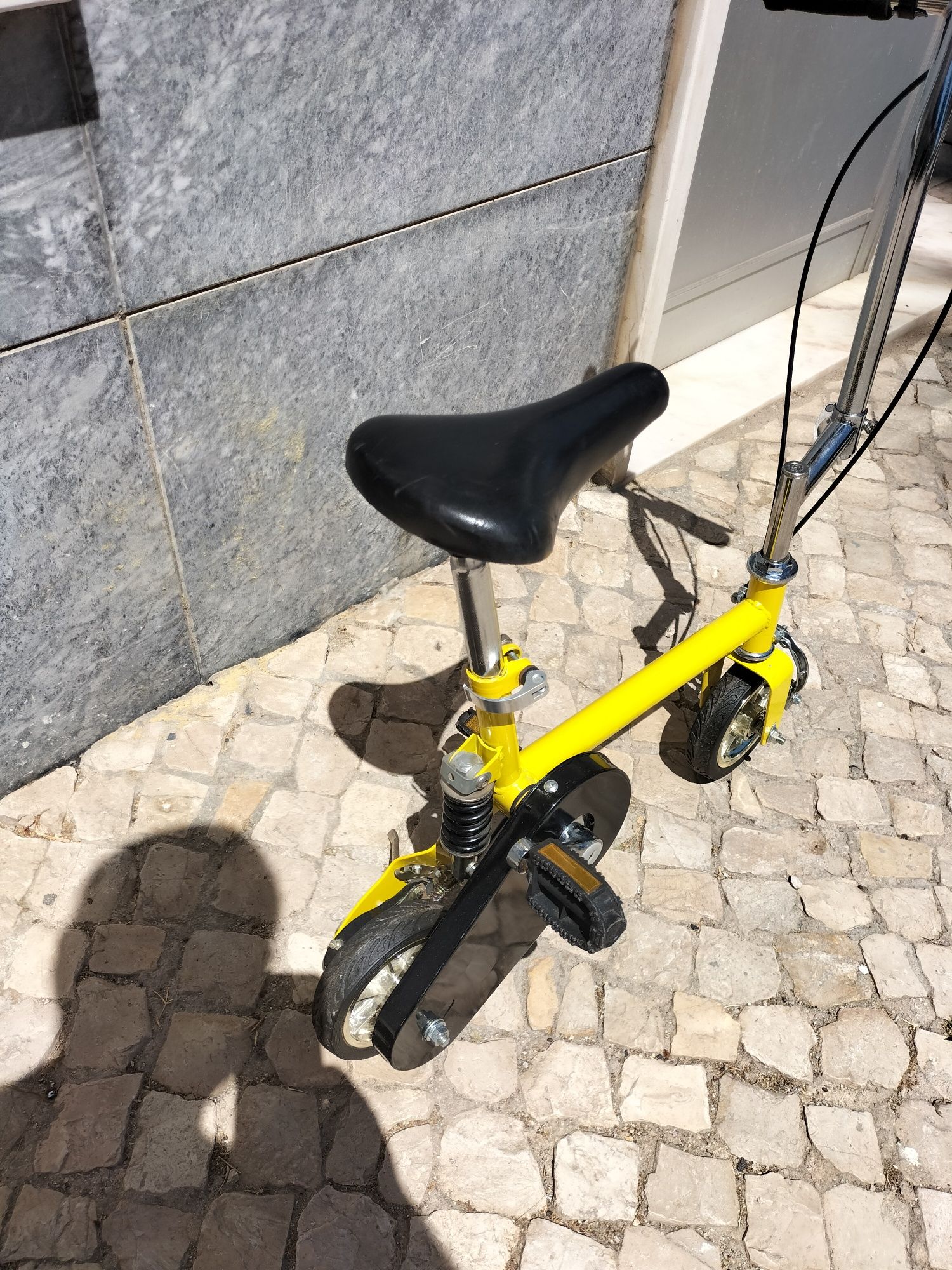 Mini bicicleta como nova