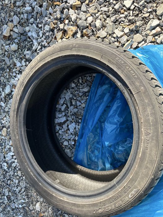 Opony zimowe 225/45 r17 komplet