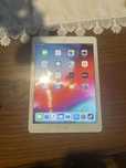 Vendo ipad novo