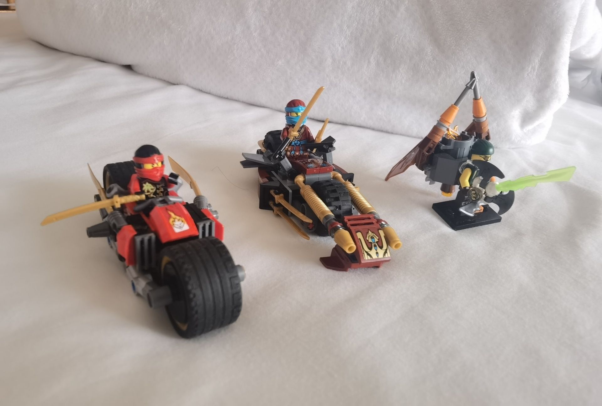 Lego Ninjago Ninja Bike Chase Set 70600 com mini figuras e manuais