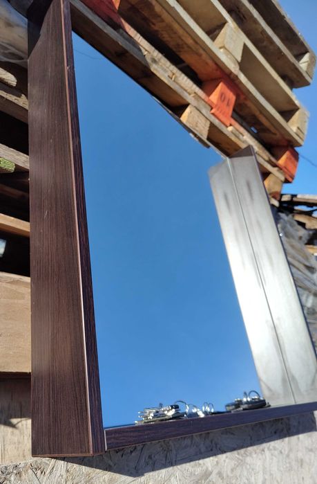 Дзеркало настінне красиве масивне для ванної холу полиця