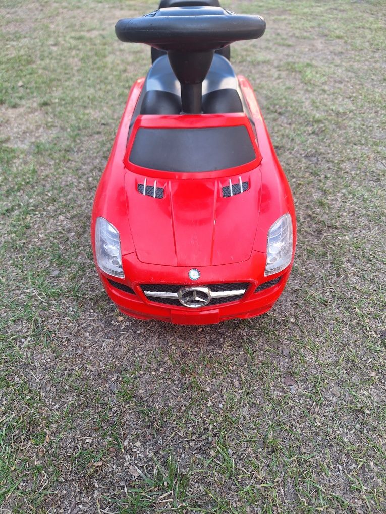 Jezdzik mercedes