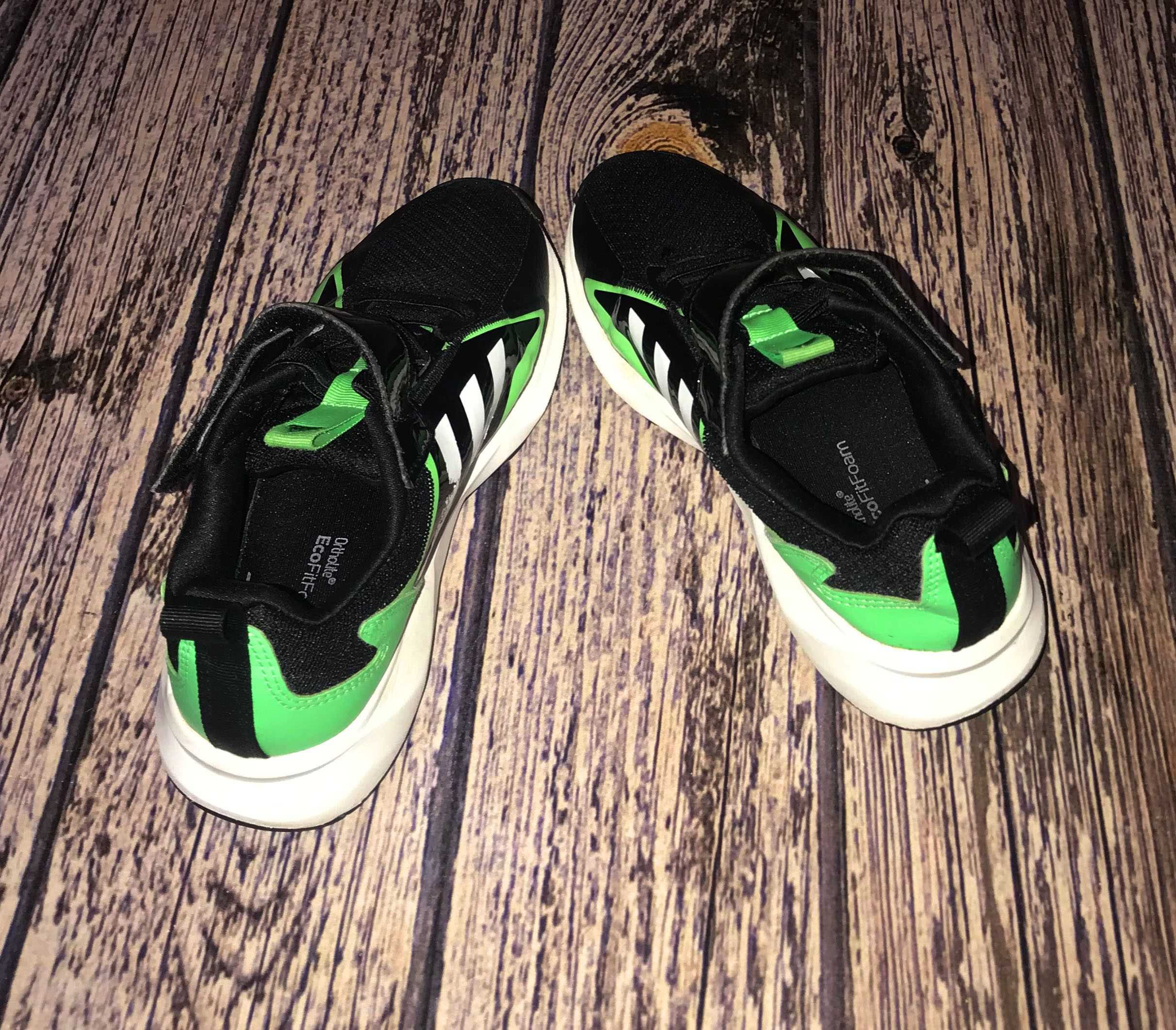 Фирменные кроссовки Adidas для мальчика, размер 33 (21 см)