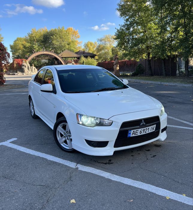 Продам Mitsubishi Lancer 10 2,0 Automat