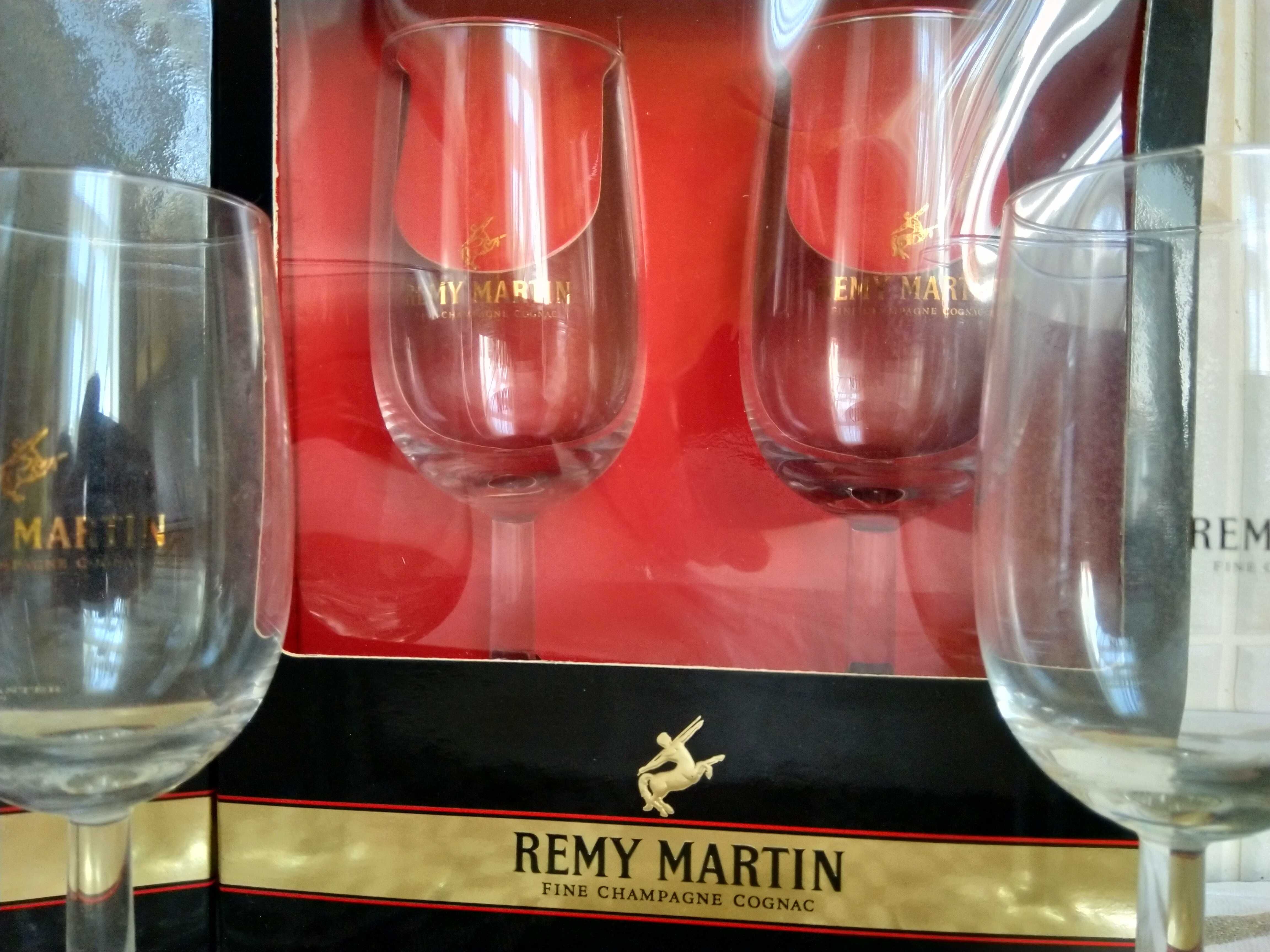 Фужеры коньячные Remy Martin