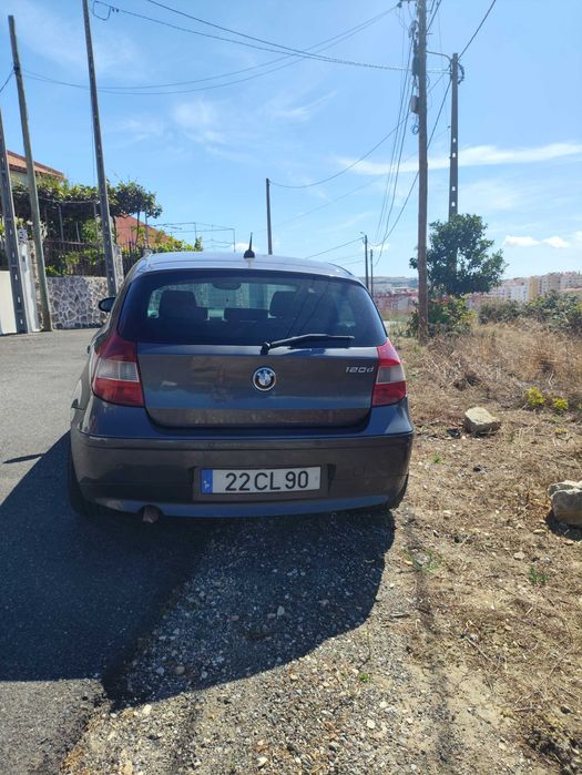BMW 120 D modelo E87 163 cv com teto de abrir