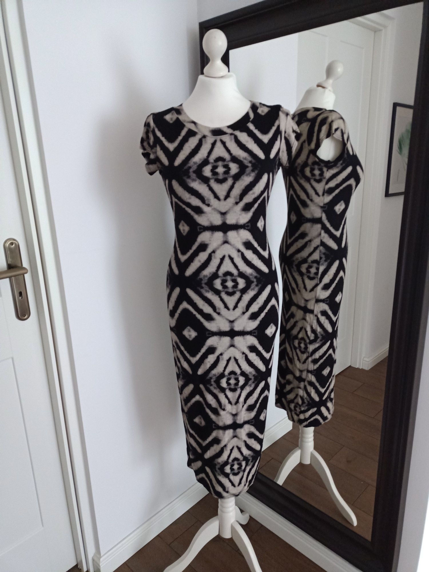 Długa sukienka na lato krótki rękaw S/M MIDI maxi print Aztec