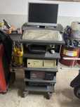 Consola com Maquina diagnostico e analisador de gases