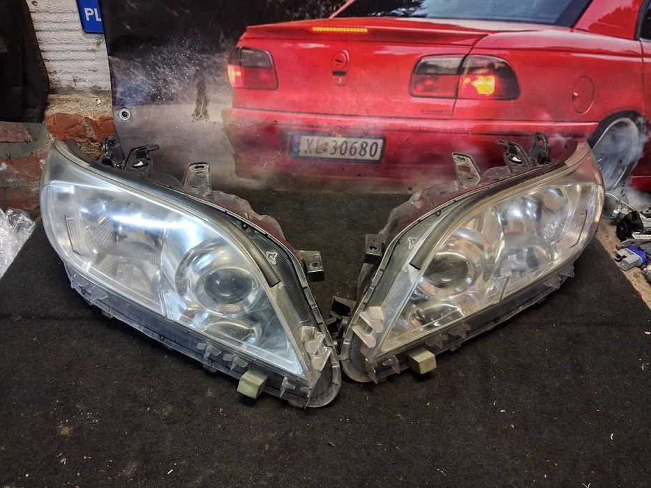 Передня права ліва фара Toyota RAV4 ca30
