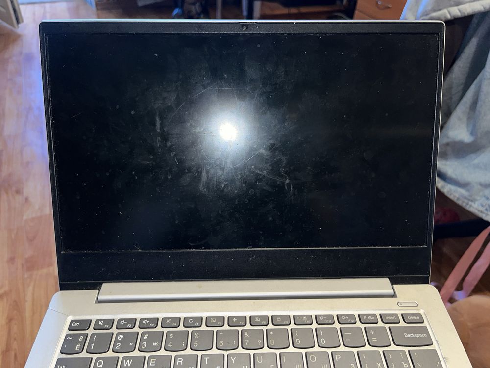 LENOVO S340-14IWL ноутбук не вмикається