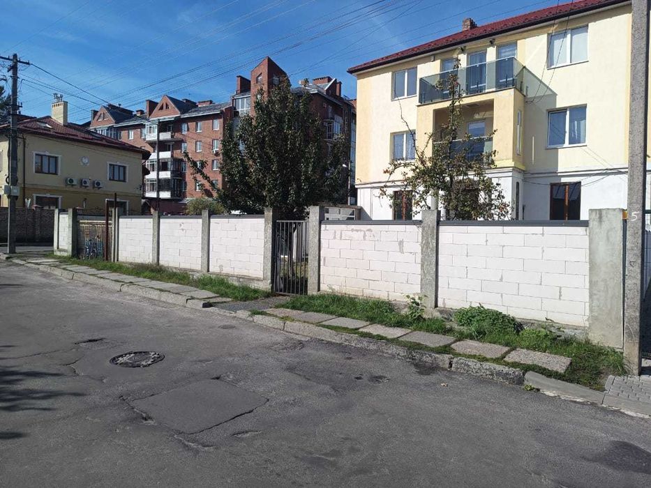 Продаж. 3 к, підвал, з власним садом. Центр. Куликівська. Власник