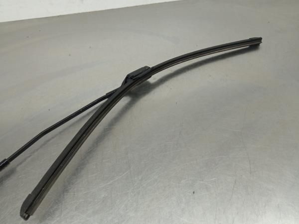 Haste / braço de escova limpa vidros frente esquerda PEUGEOT 208