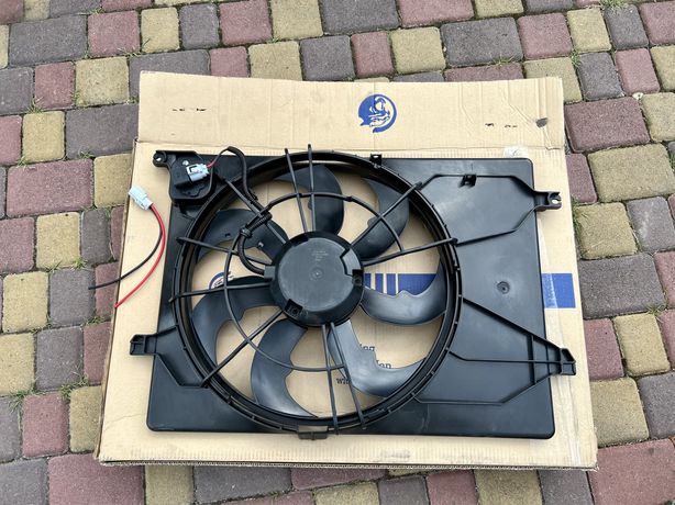 Дифузор вентилятор охлаждение радиатор Kia Sorento UM 2,4