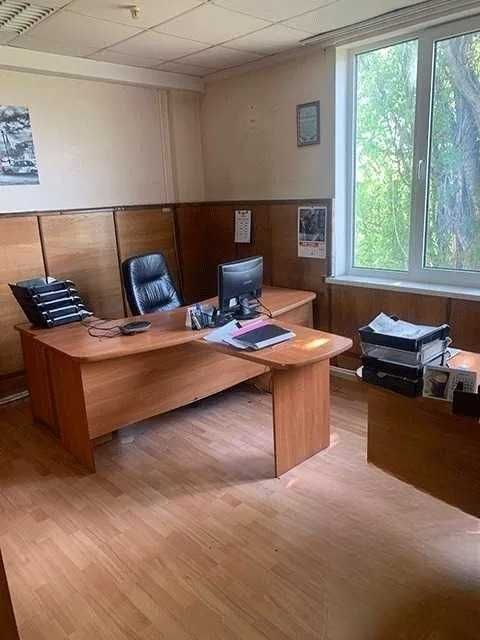 Продається офісне приміщення, кабінетна система, ПЗР