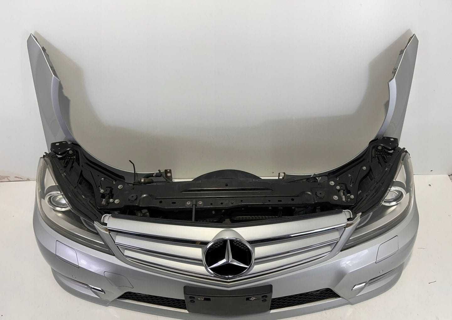 Mercedes W204 Frente completa