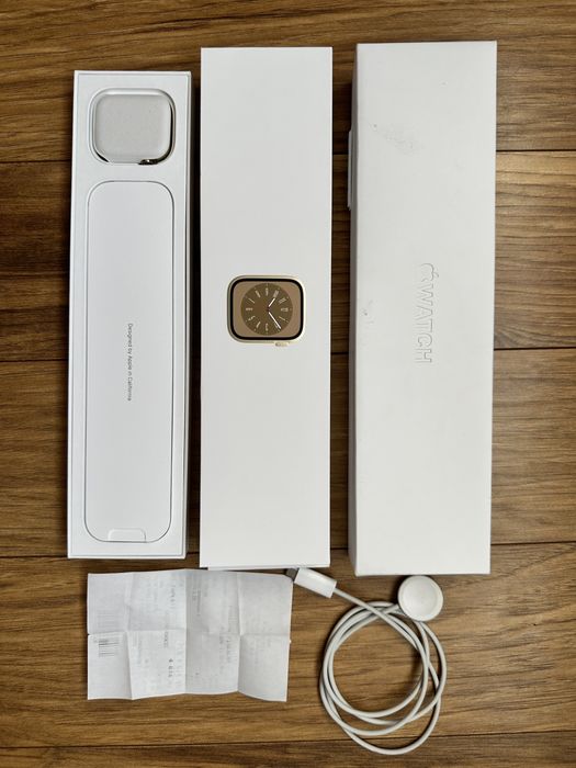 APPLE Watch 8 GPS Cellular 45mm ze stali nierdzewnej kolor złoty