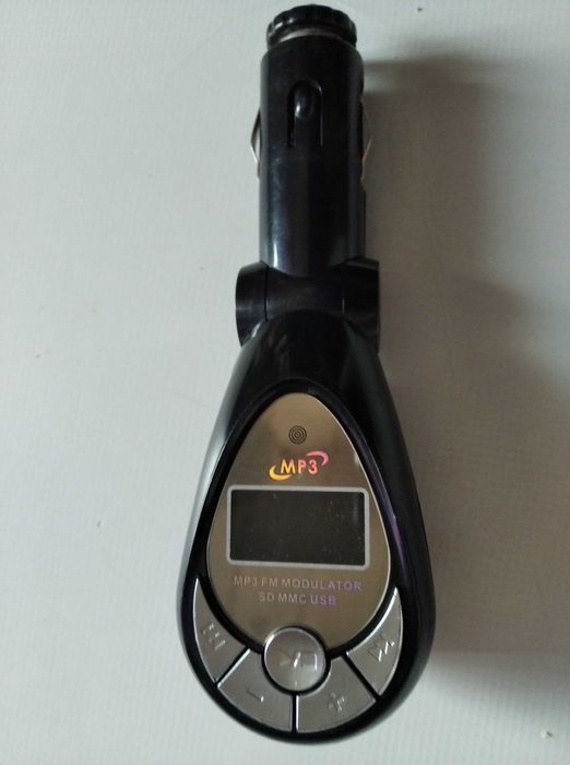 FM модулятор трансмиттер в авто