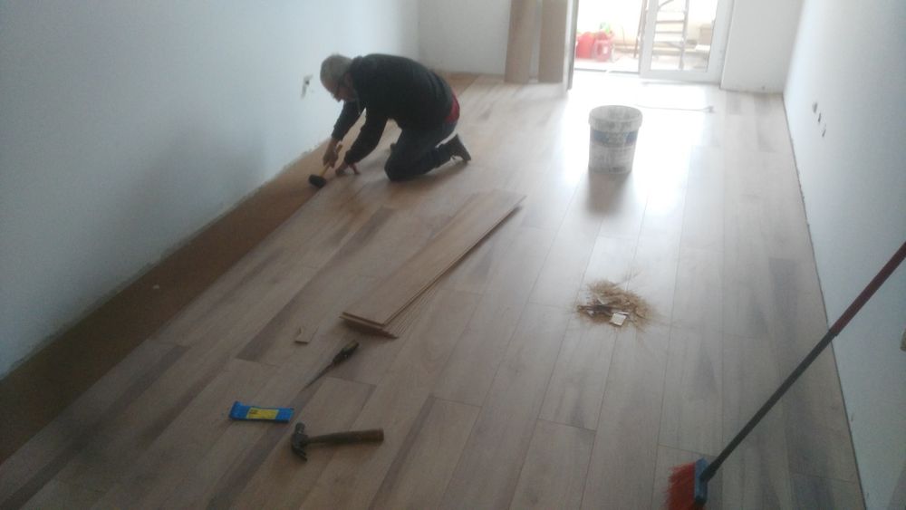 Pintor estucador carpintero profissional   muita experiência imediato