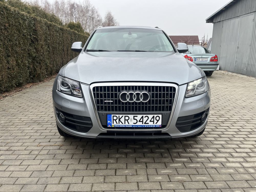 Audi Q5 3.2FSi 270km  2010r s-line