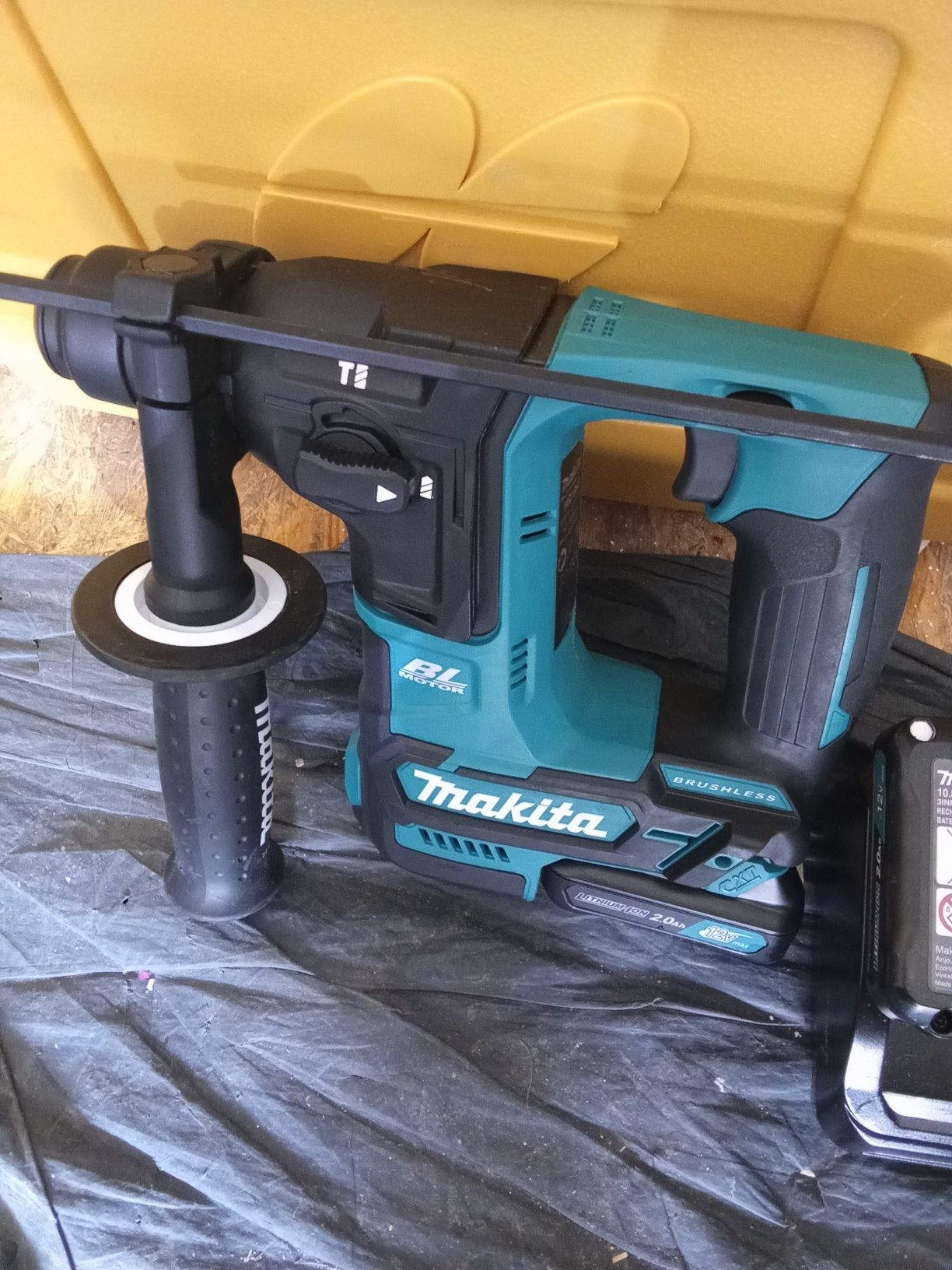 Młotowiertarka Makita hr166d komplet