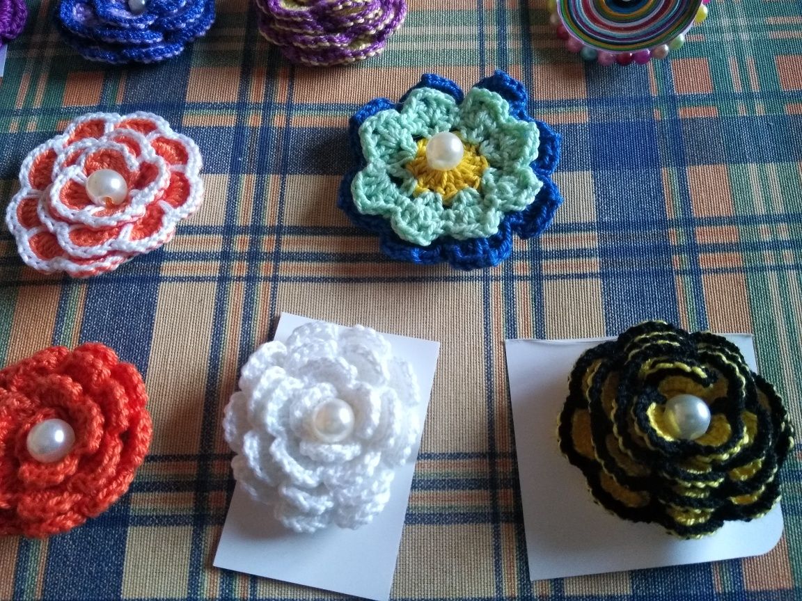 Pregadeiras em crochet novas feitas à mão