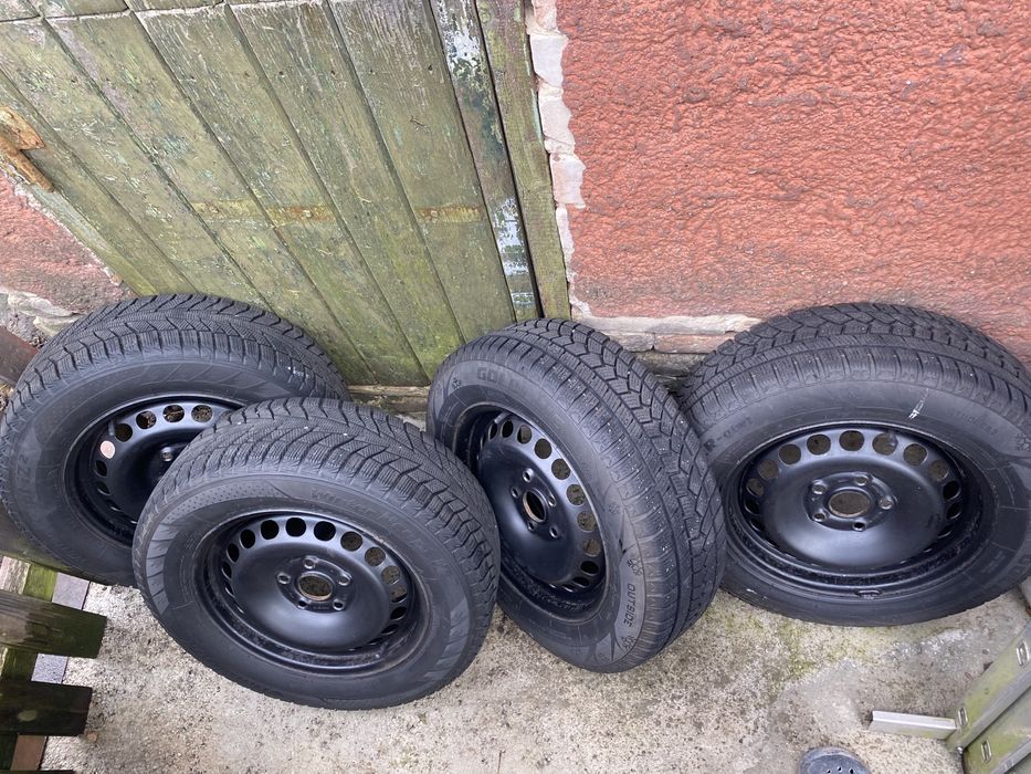 Зимова резина шини з дисками 5.112r15 195 65 15