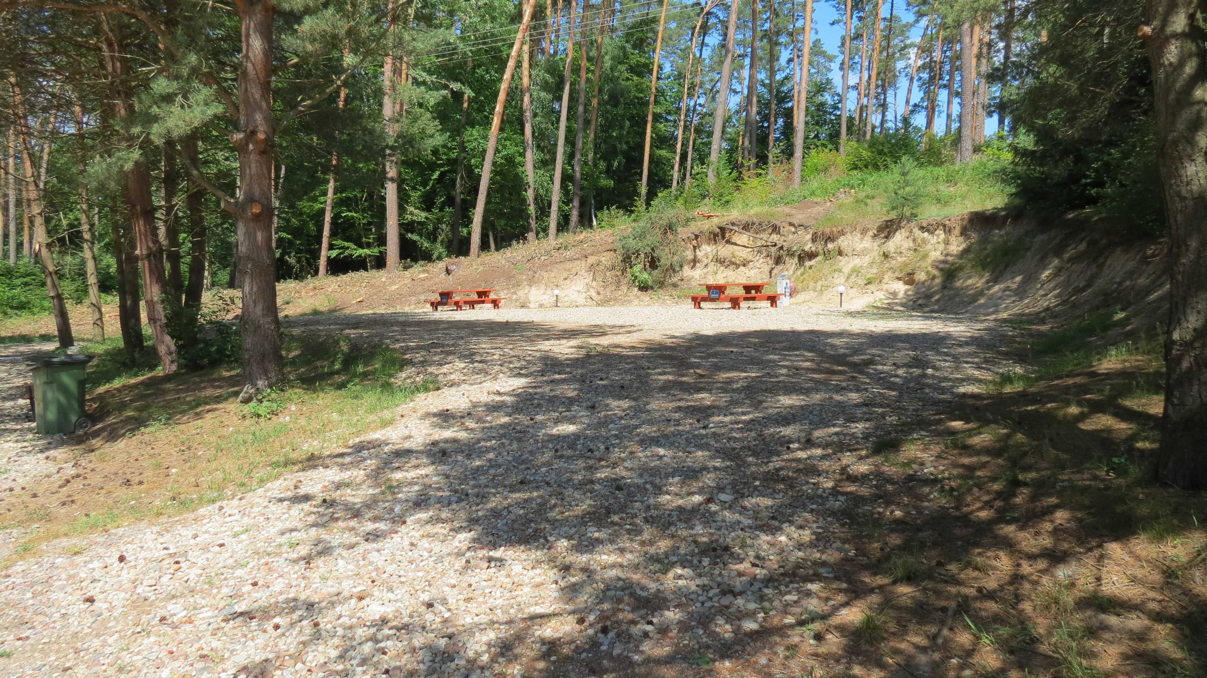 Camper Park CAMPING nad JezioroDebno.pl  Kemping Kamper Przyczepa